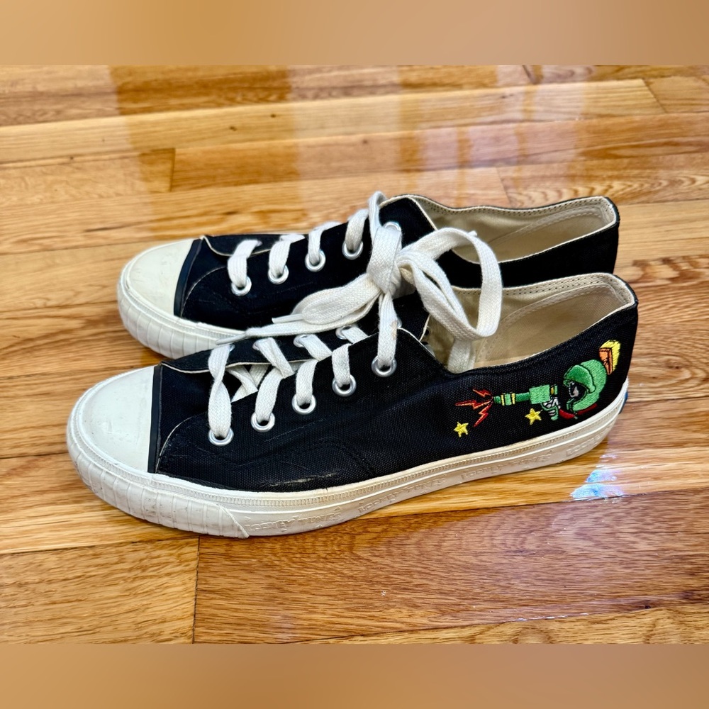 Rare Vintage 1990s Lowtop Looney Tunes Keds